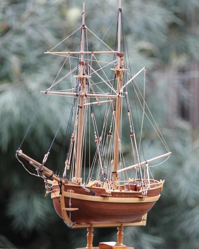 Model of colonial schooner independence 1775