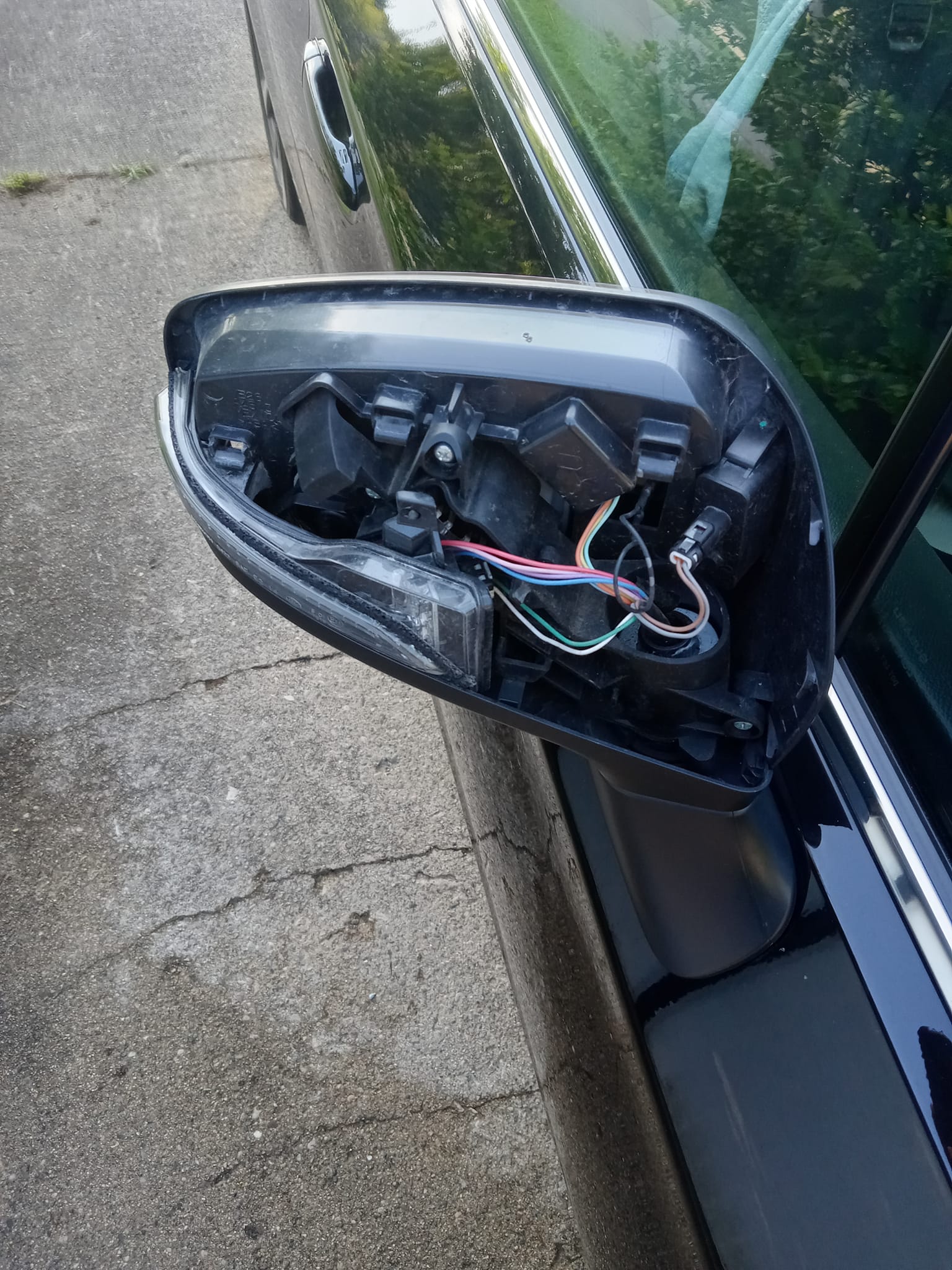 Driver Side Mirror Lower Cover For 2020-2025 Toyota Corolla – Black, No Signal, Spieg