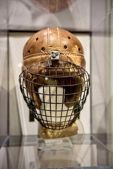 軍帽 Historic helmet of 555th parachute infantry battalion paratrooper