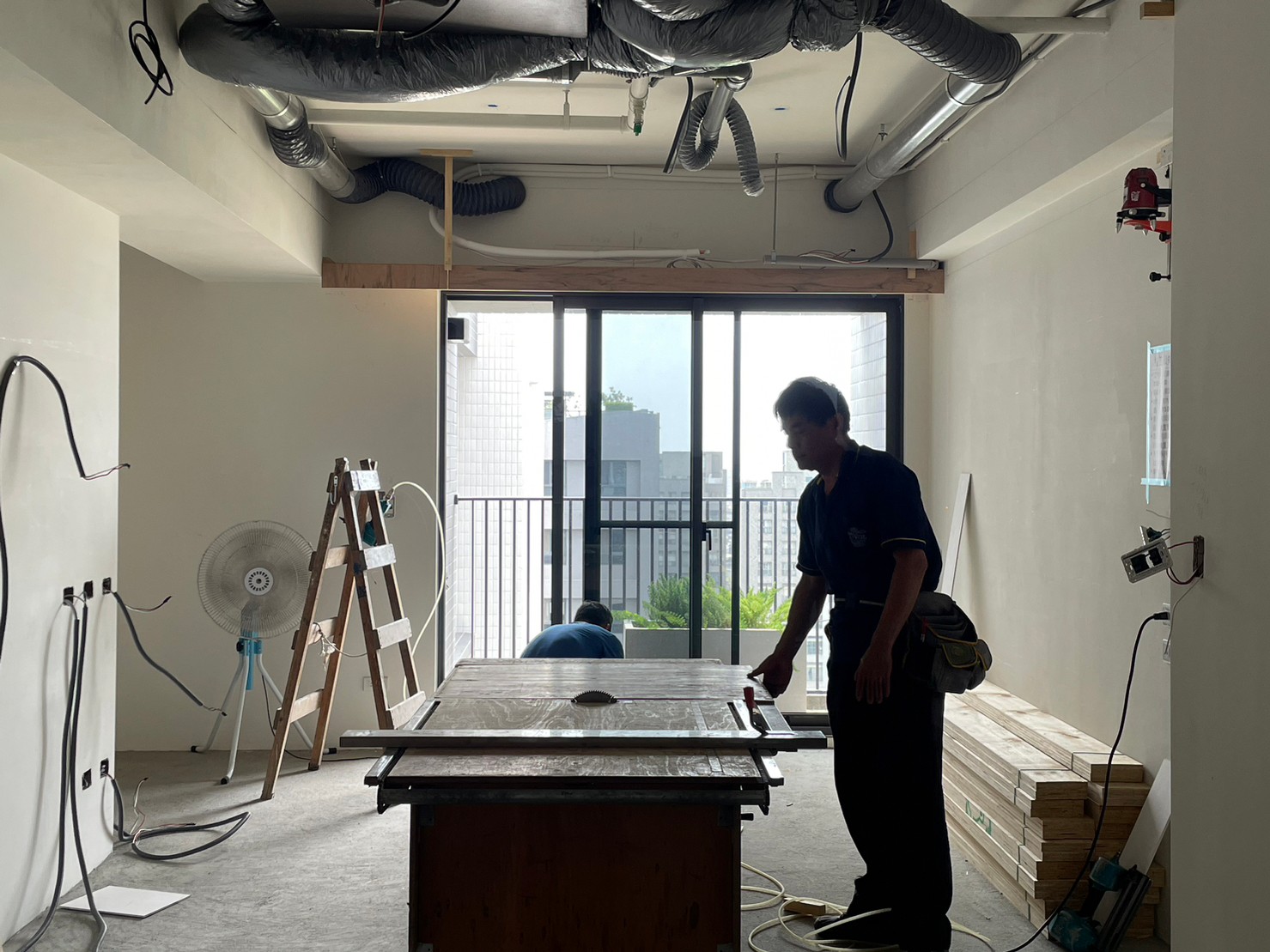 長寬高空間設計 - #跑案場日常 今日案場：大松建設 施工項目：木作工程 全屋完工進度：20% ... | Facebook