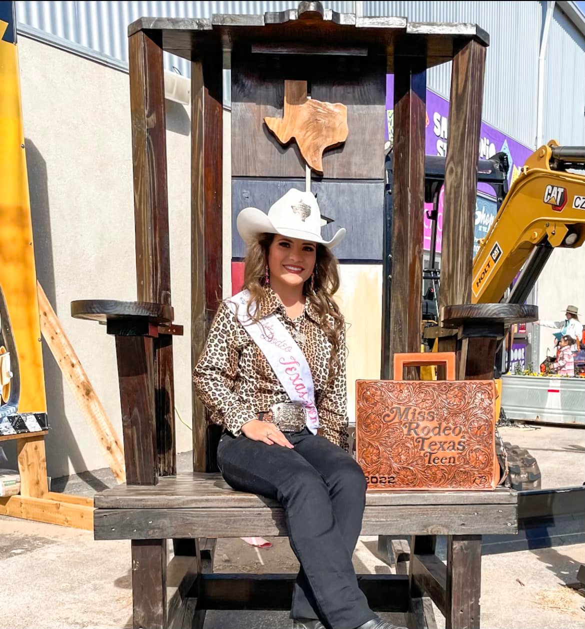“Happy girls are the prettiest”-Audrey... - Miss Rodeo Texas