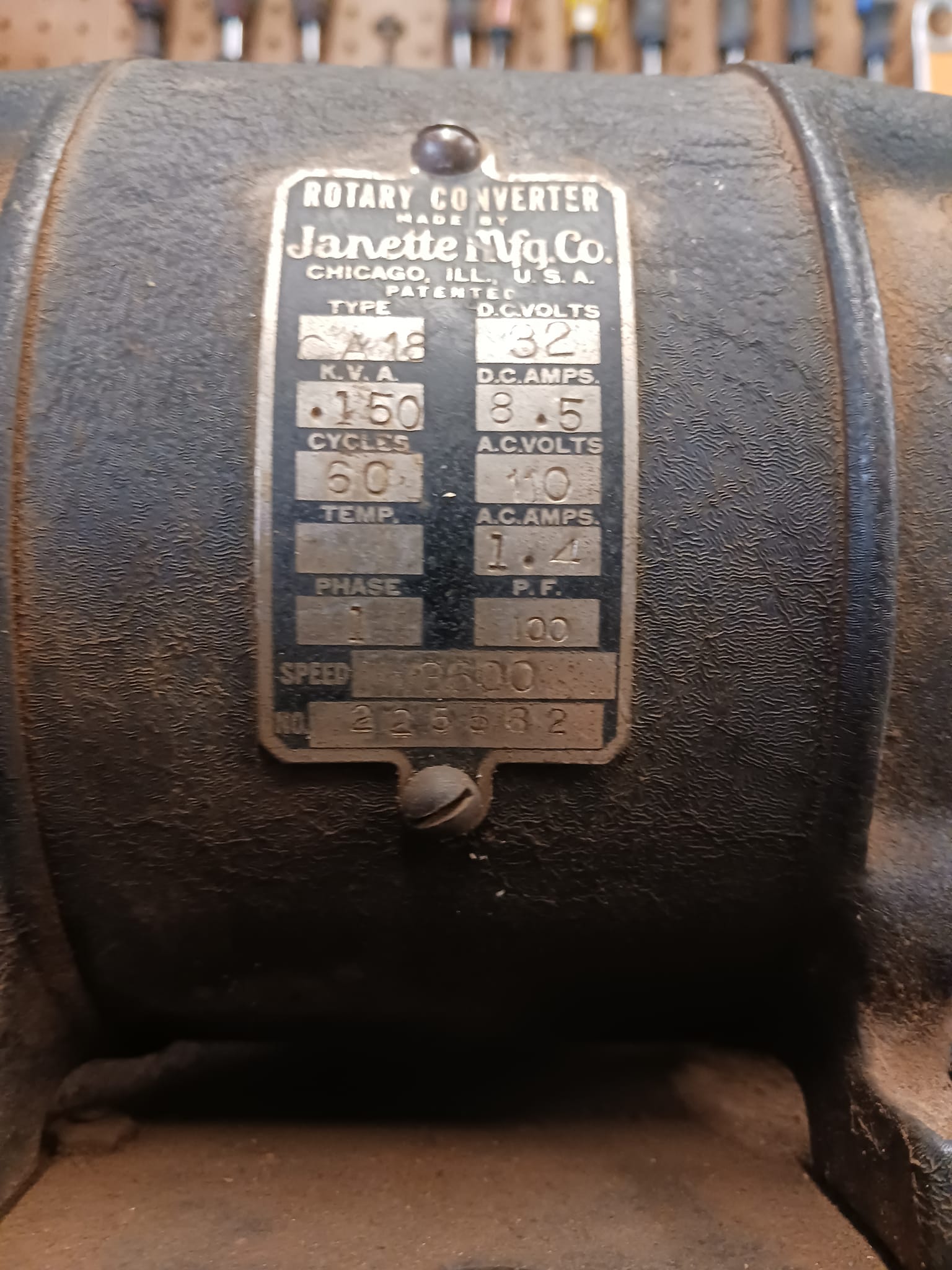 How do you adjust the knobs on a zero watt converter?