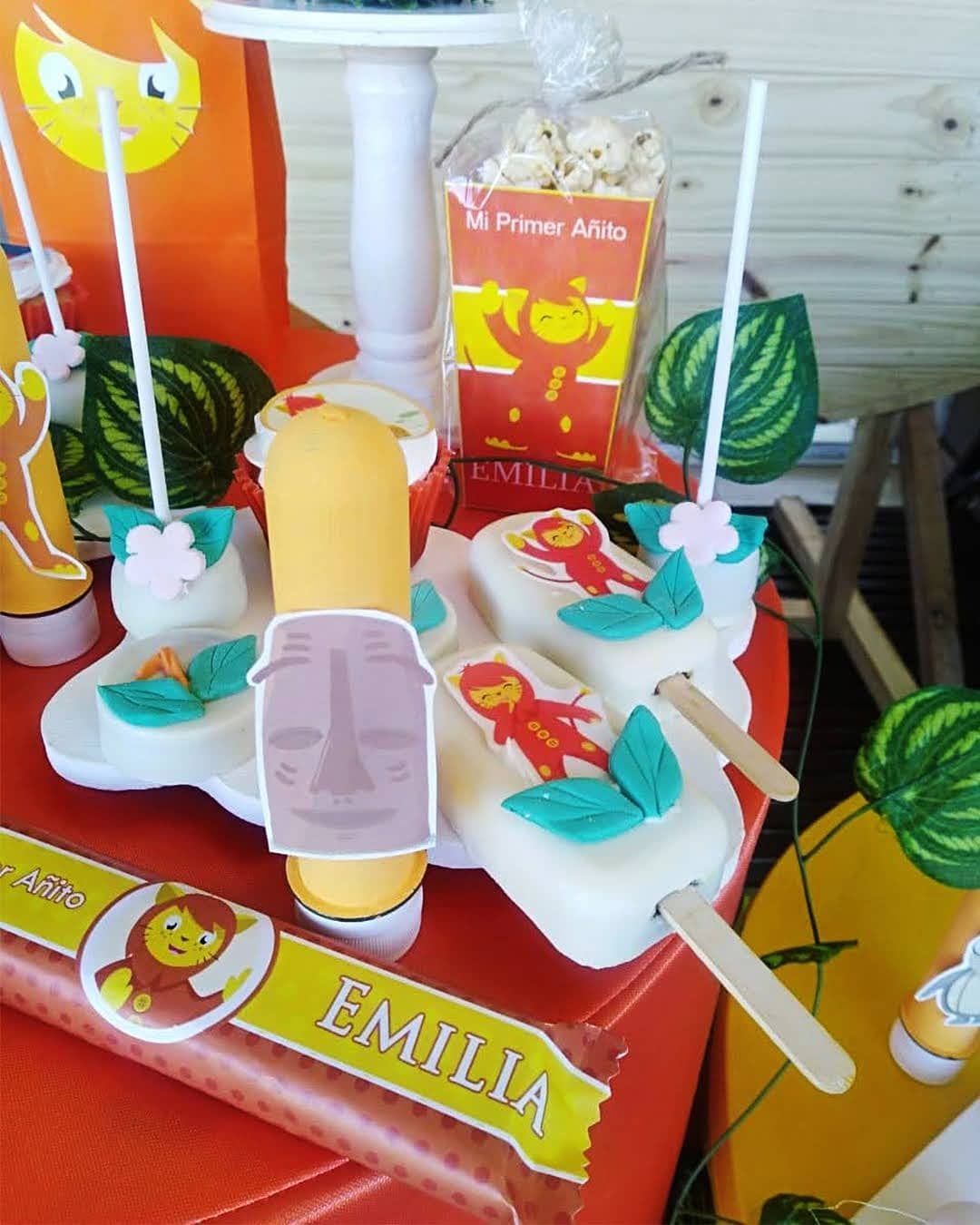 Kech Deco - 🟡🟢🟠Decoración de Nene León para Emilia 🌼 🟢🟡🟠...