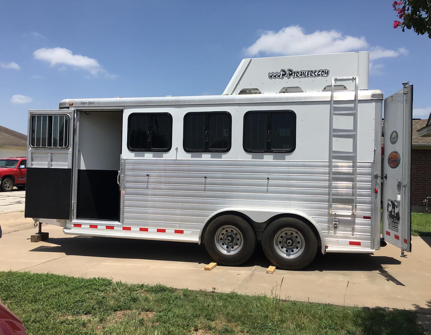 Destrier Sporthorses - For sale: Very Nice 2014 Sundowner 4 horse slant ...