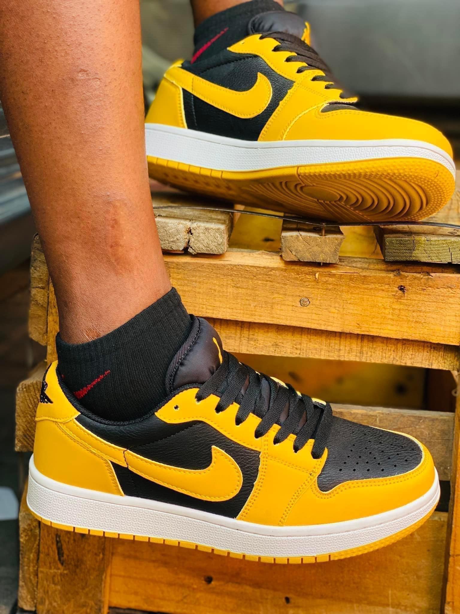 ?? Jordan 2 Low Cut Melon tint ?Comes Boxed Available only at 