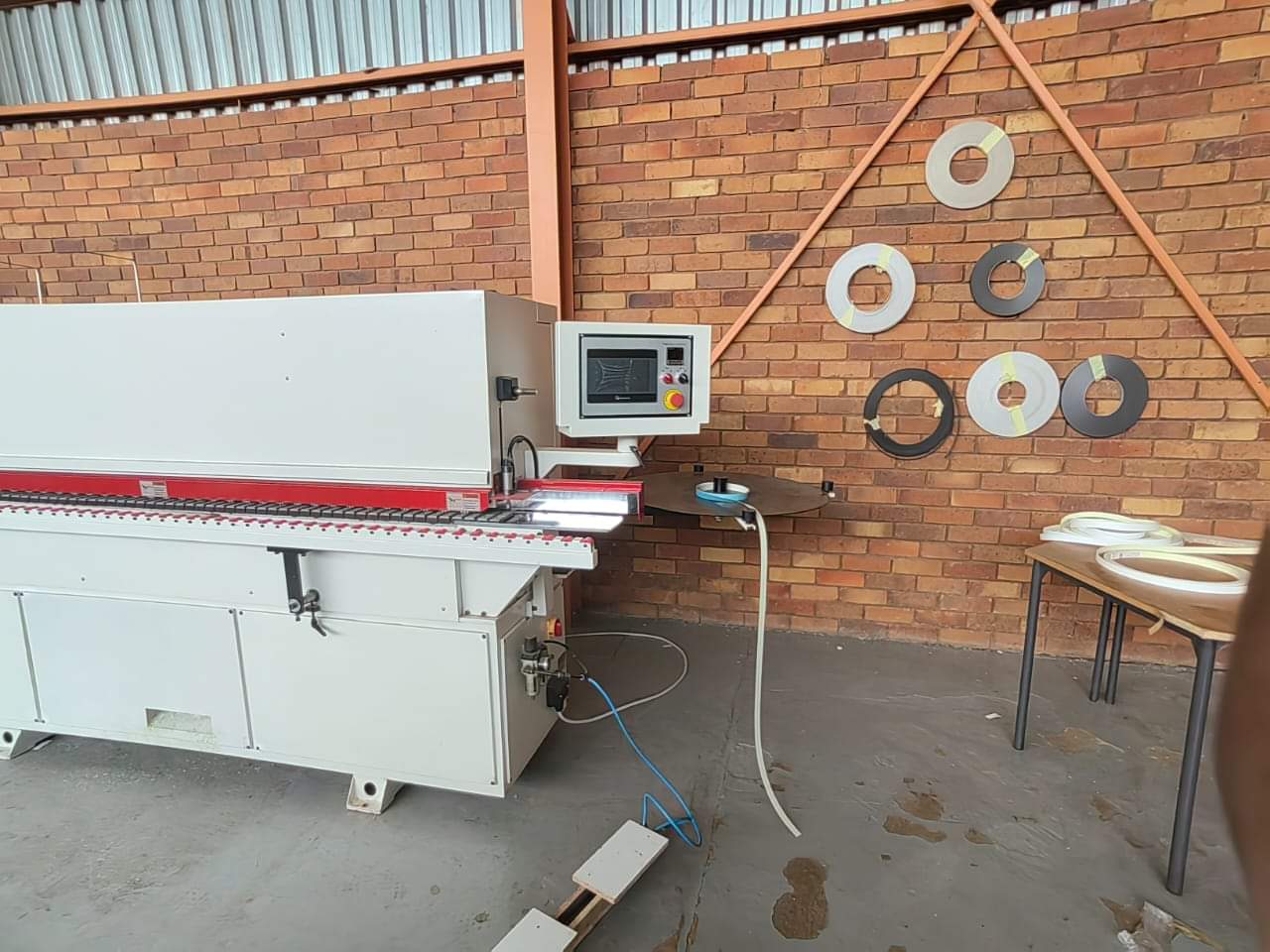 Fully fledged running capentry worshop with heavy duty machines for ...