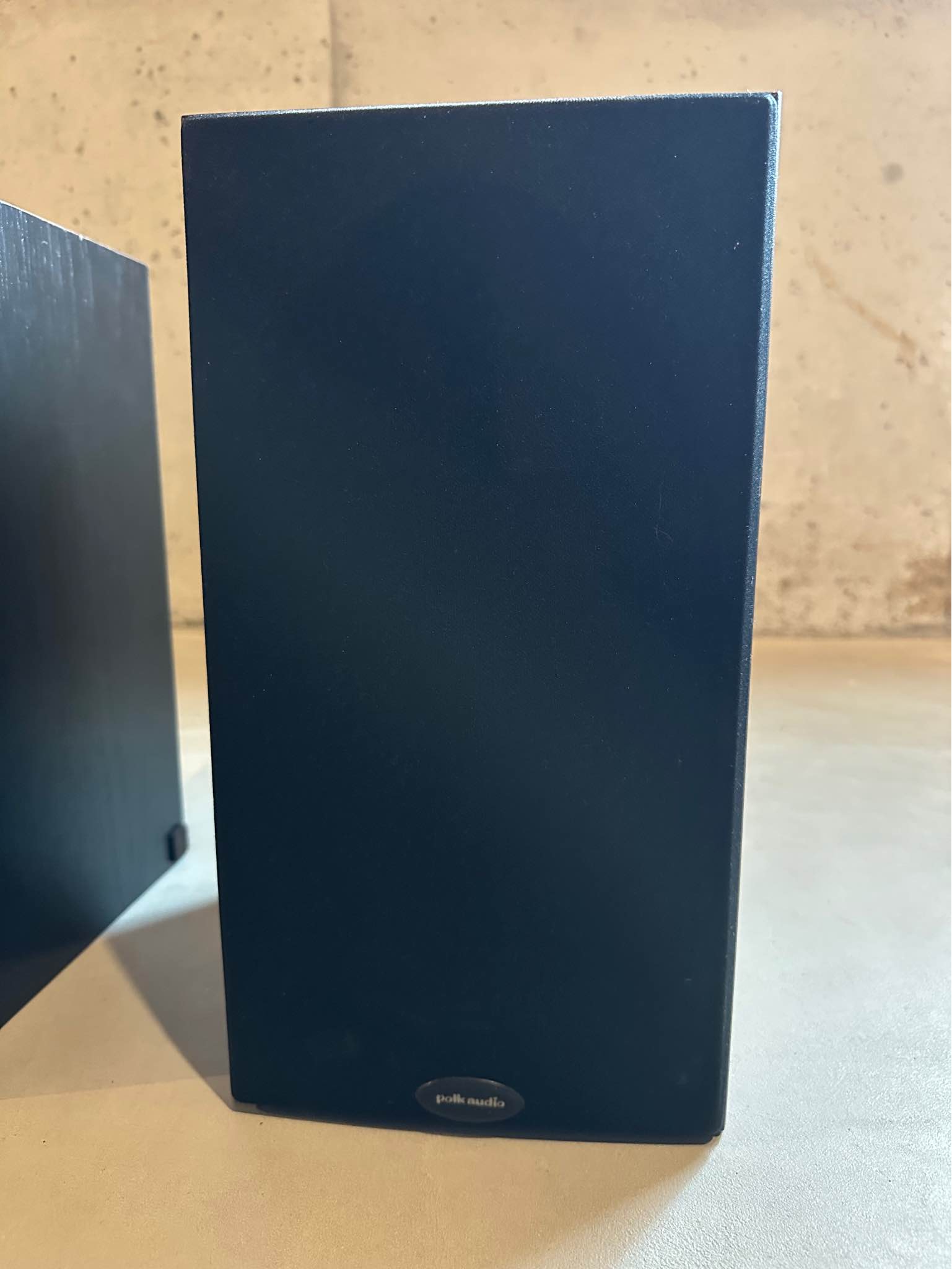 2x Polk Audio RT35i Wall Mount Speakers - Speakers & Subwoofers ...