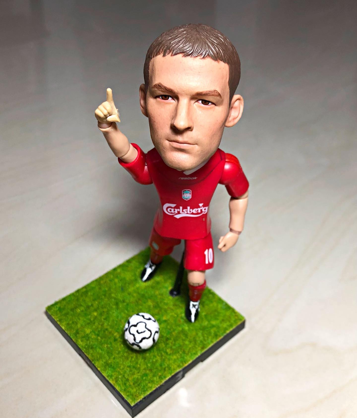 Excellent striker of Liverpool (1996-2004 