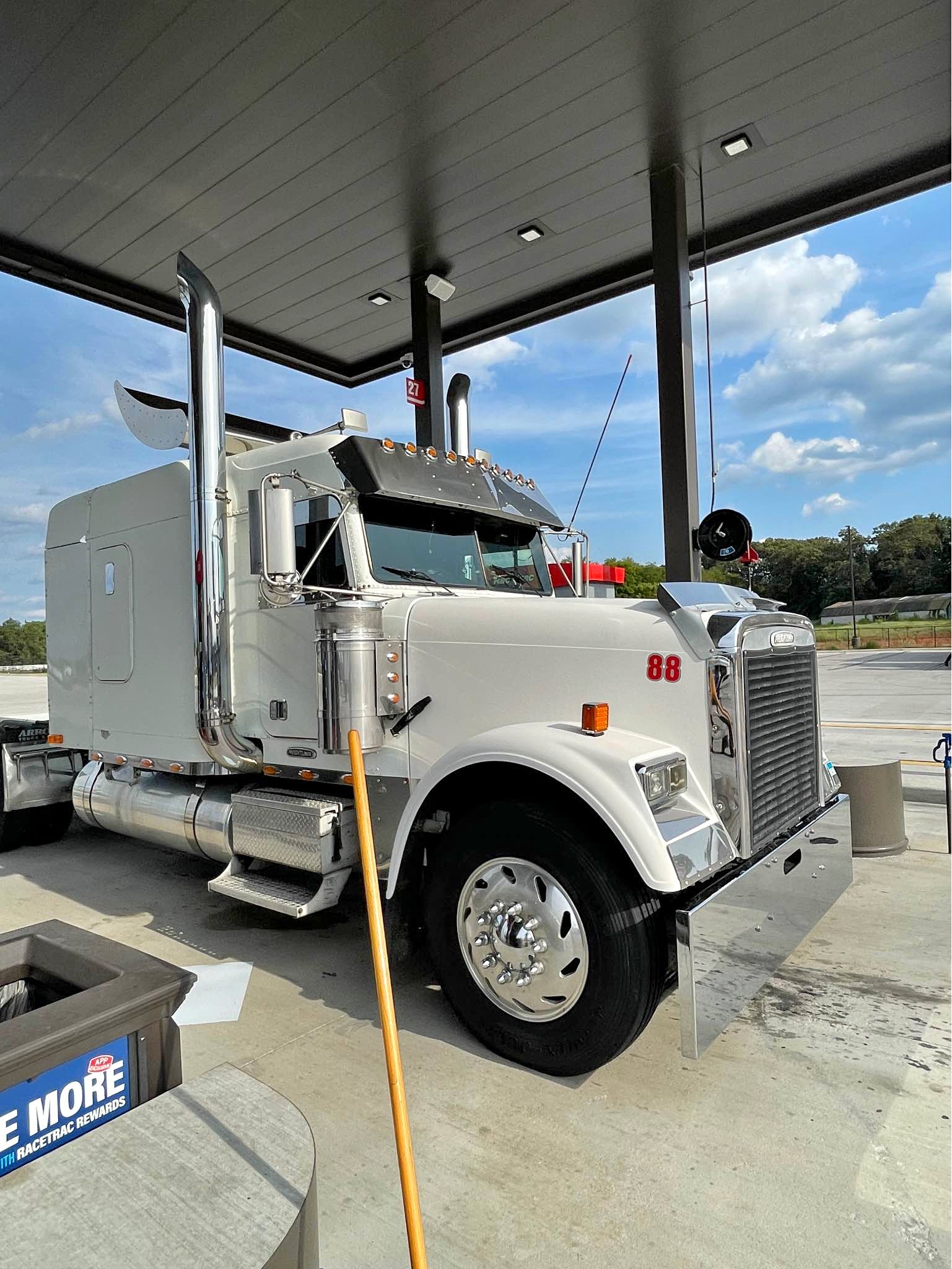 1998 Freightliner Classic iso class a cdl drivers - Commercial Vehicles ...