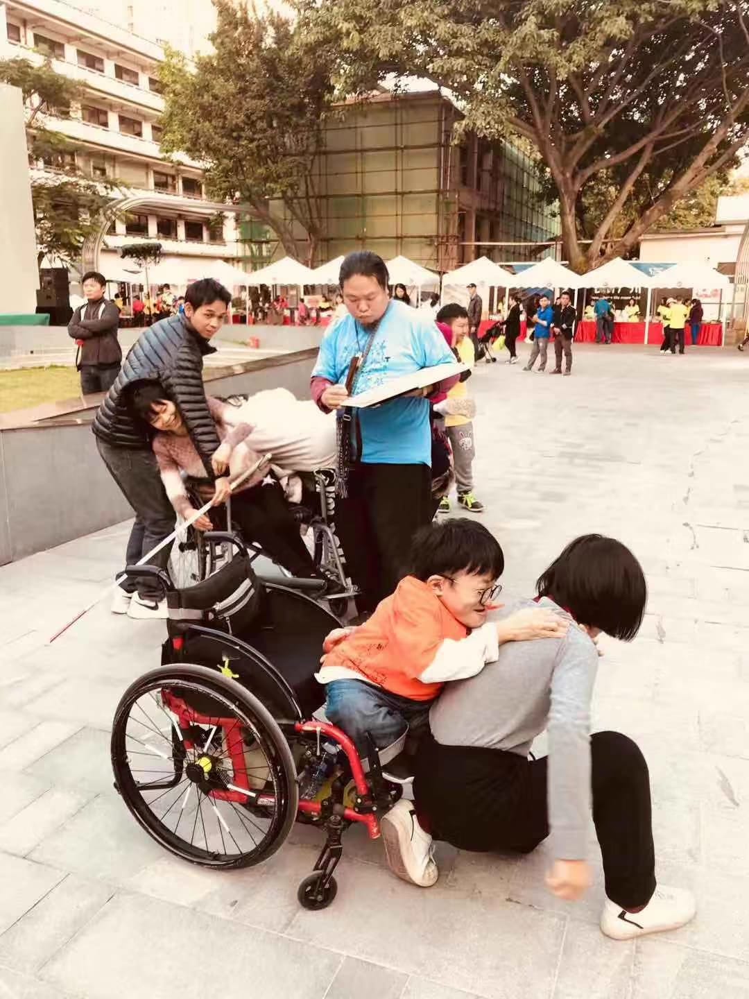 廣州共生不錯舞團 Mistakable Symbiotic Dance Troupe Guangzhou | Facebook