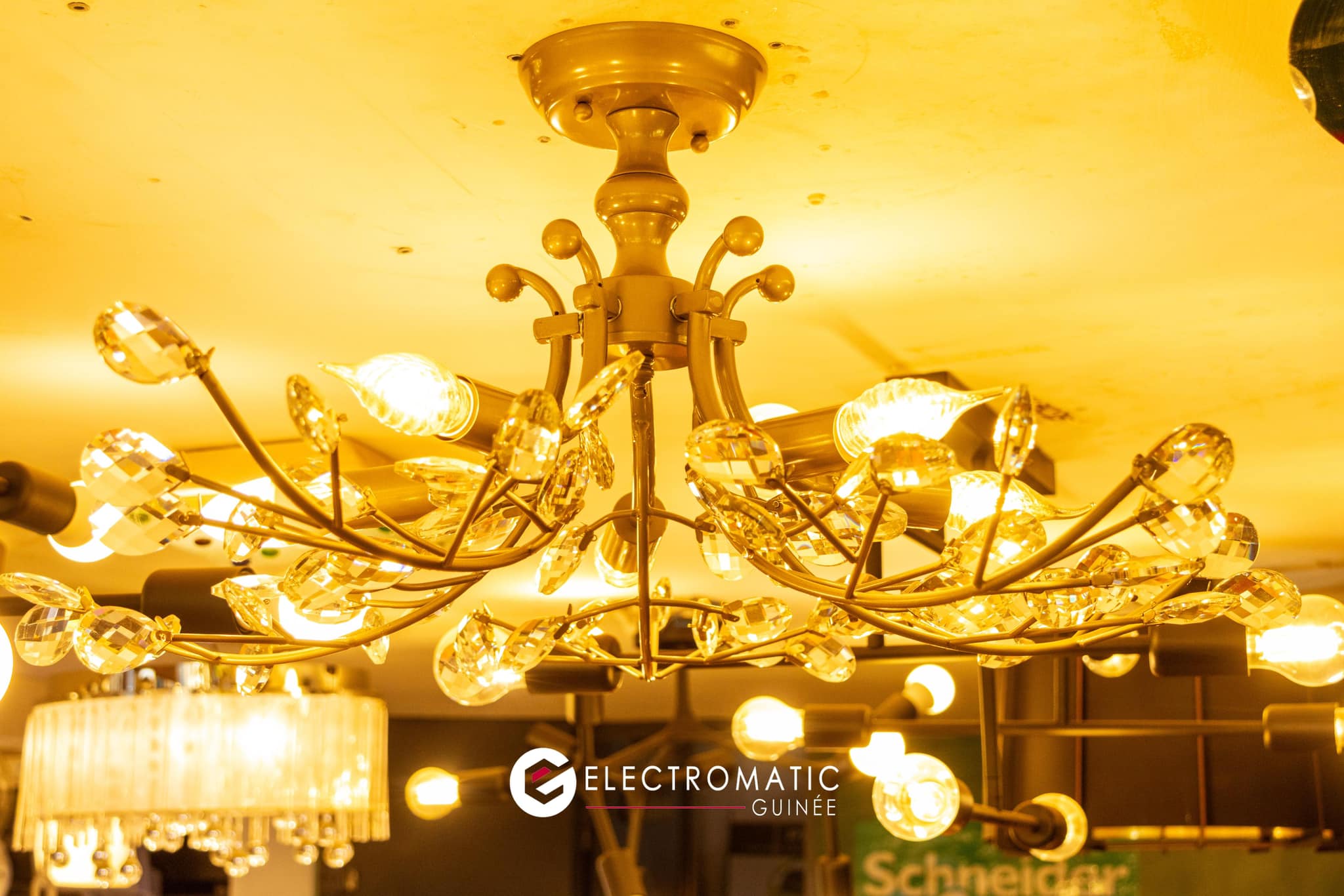 Nouvelle Collection de Lustres &... - Electromatic-Guinée | Facebook