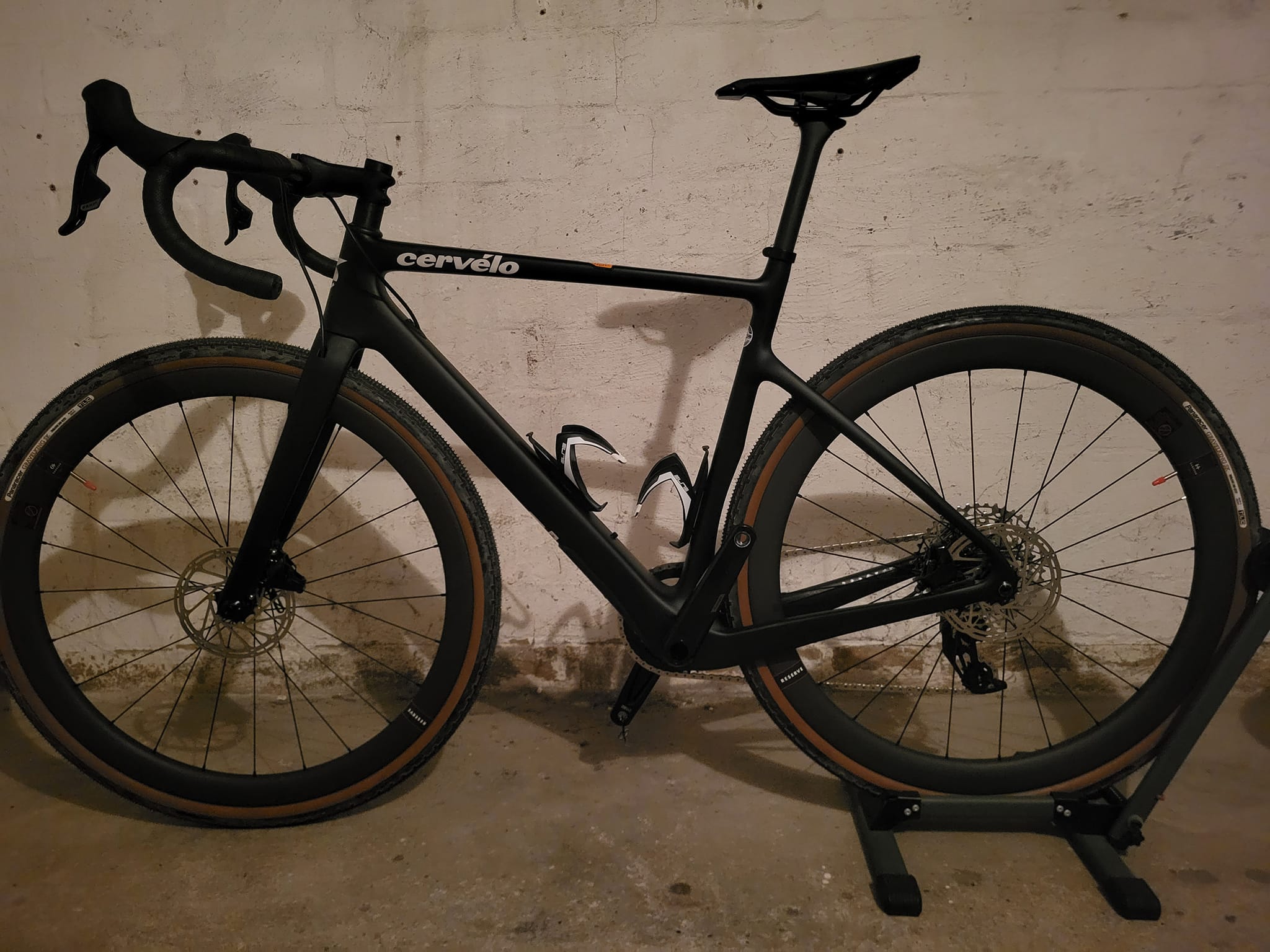 New bike day.!! Loved the first ride! Carrera phibra evo. Mavic