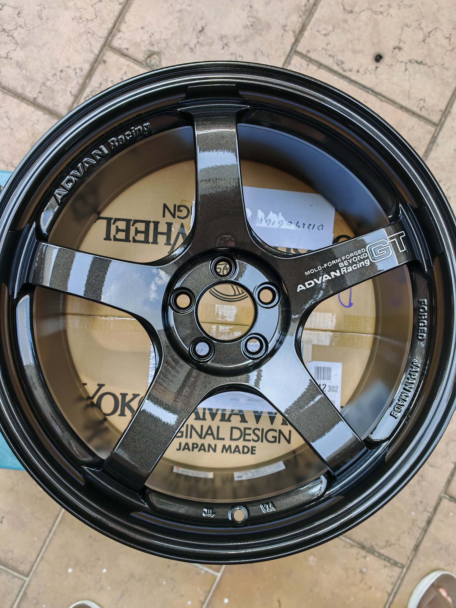 ADVAN RACING GT 18 x 9.5J ET45 5x120 Colour : TBK BLACK New set in 