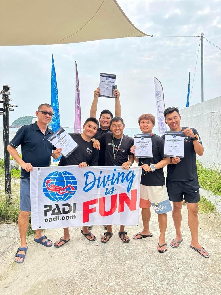 PADI - Congratulations to the newly certified PADI Open Water Scuba ...