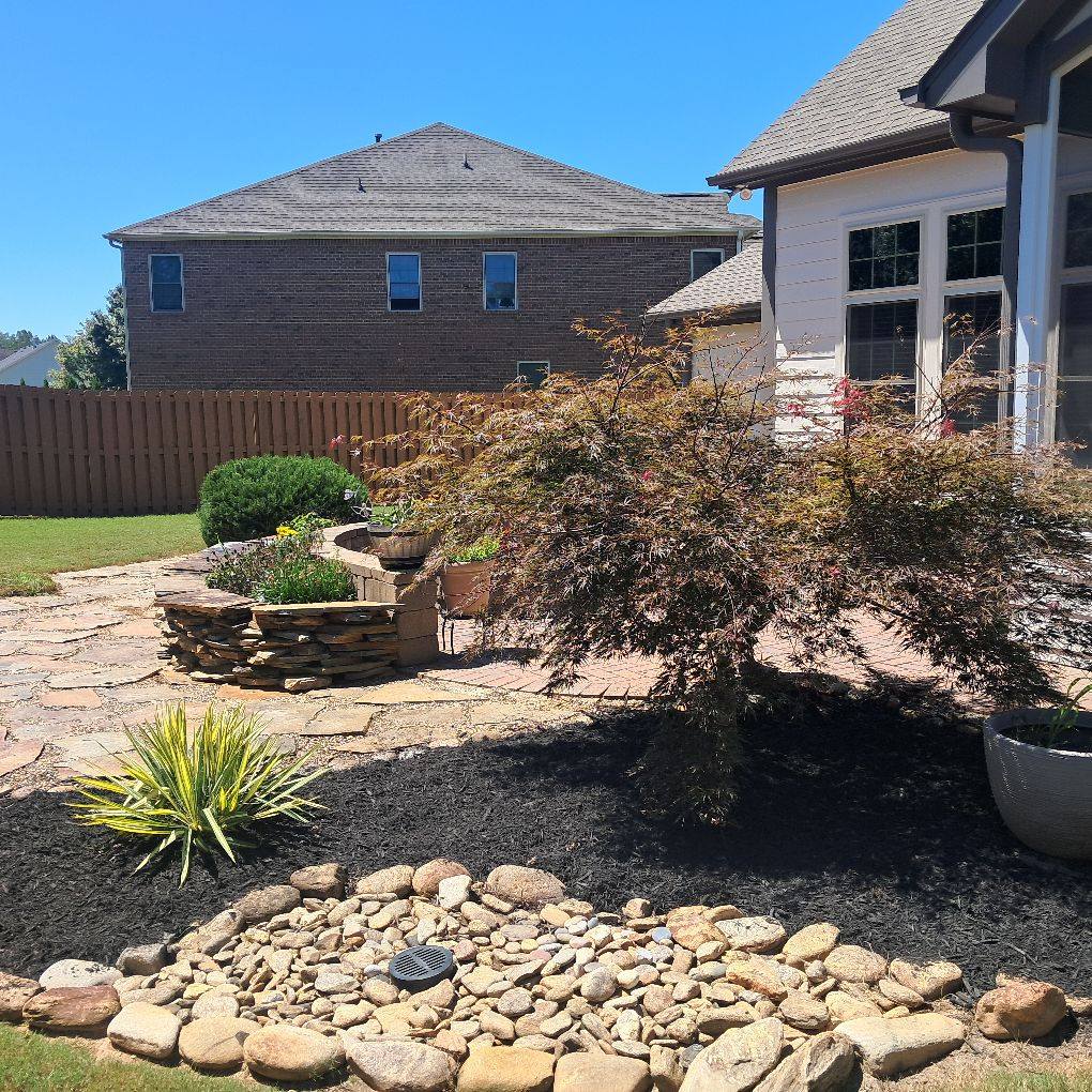 Raul's Lawn and Landscape LLC | Easley SC