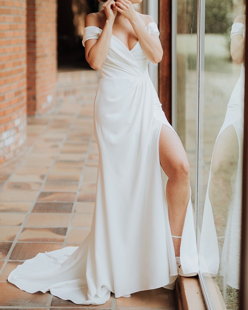 a line v neck satin wedding dress A-line Deep Thigh Split Dresses Bridal Gowns CBD0 – SELINADRESS Size:US20W making it the perfect Robes Andrea & Leo WL087