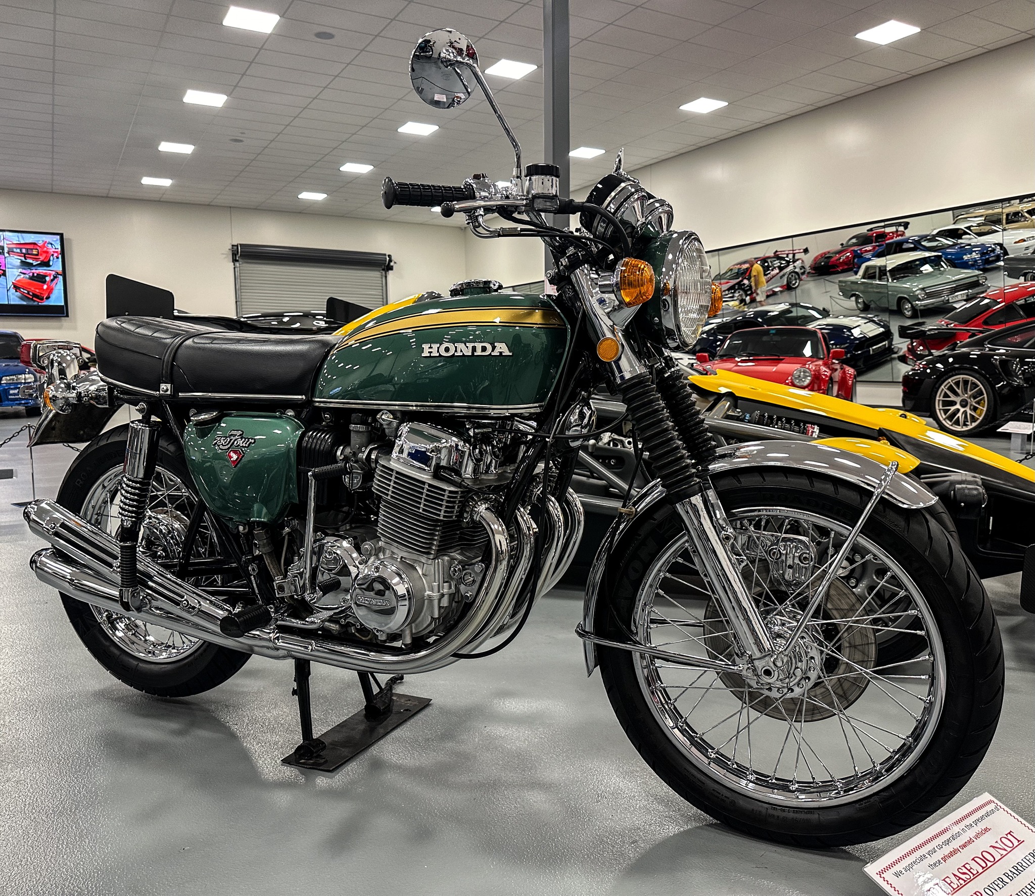 1969 Honda CB750 K0 (736cc four cylinder engine). Launched in 1969