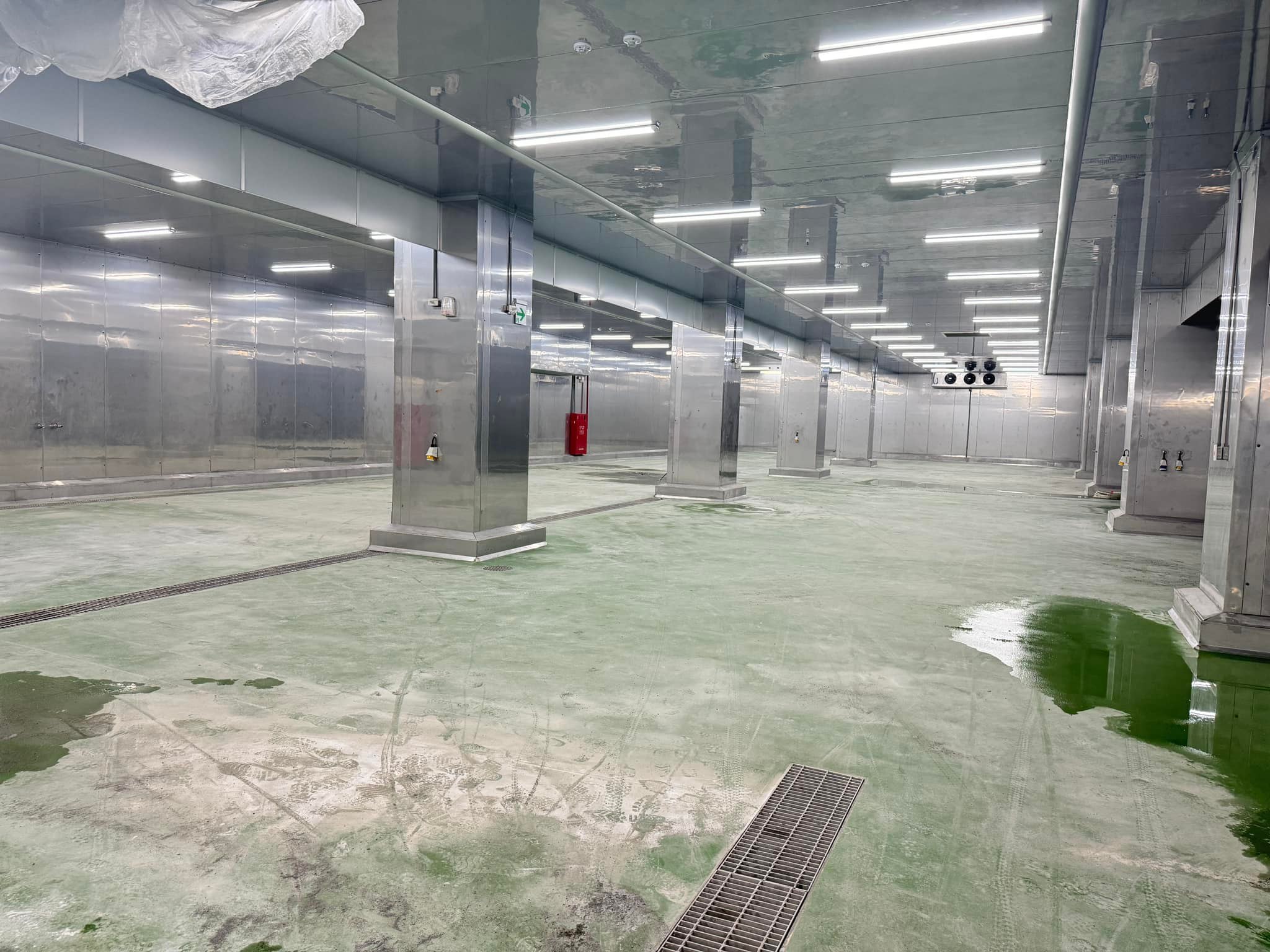 泰隆環境清潔 - 泰隆清潔就是協助老闆們解決最頭痛的清潔問題，為了不讓生產線停擺，立馬進廠處理，達到三方都有滿滿的收穫... | Facebook