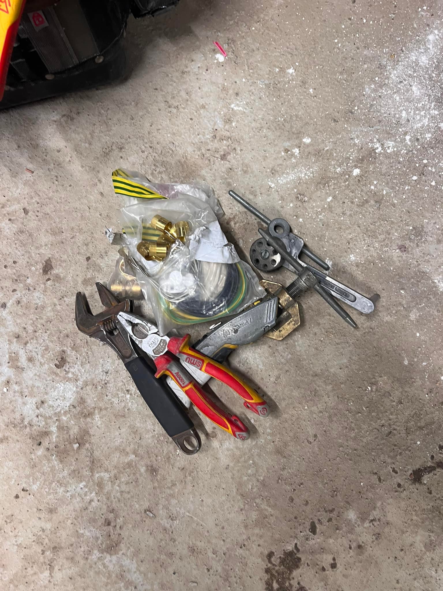 CS Electrics - A few pyro ends done to help the fire alarm...