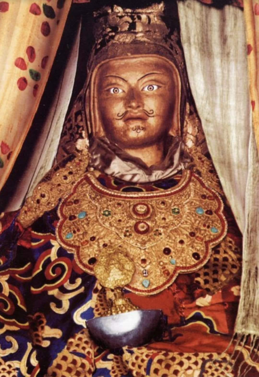 གོངམ་བཀའ་དྲིན་ཅན། - ༈ དཔལ་འཁོར་ལོ་སྡོམ་པའི་རྒྱུན་བཤགས་བཞུགས་སོ།། ཚེས ...