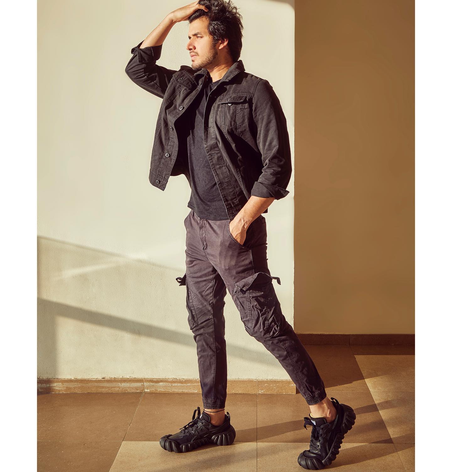 Onitsuka Tiger DENTIGRE LS The world is at your feet. So make sure 