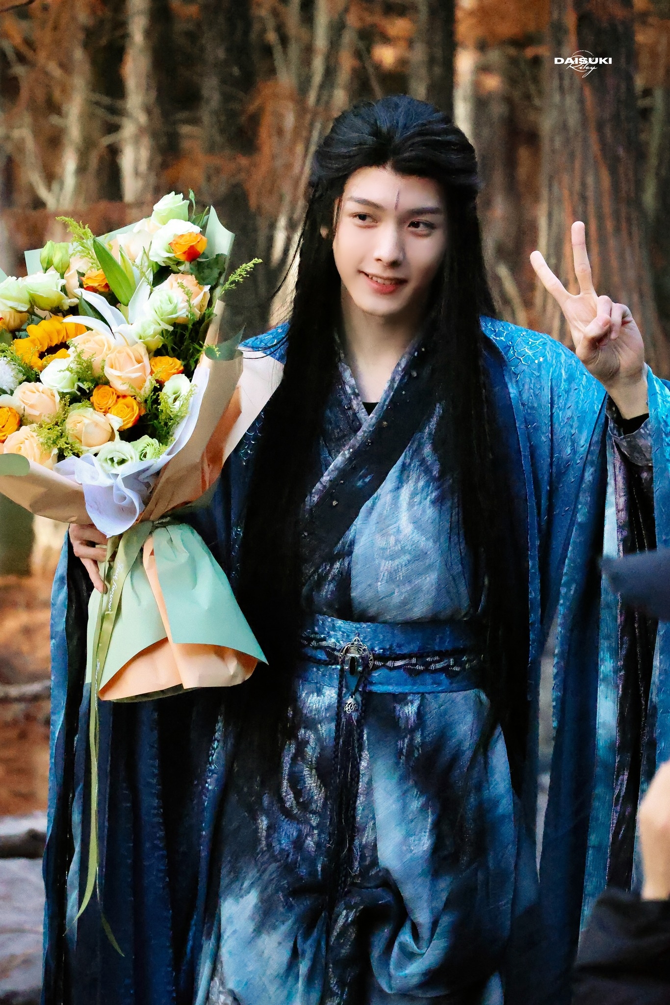 Riley King Wang Yilun 王以纶 International Fanclub