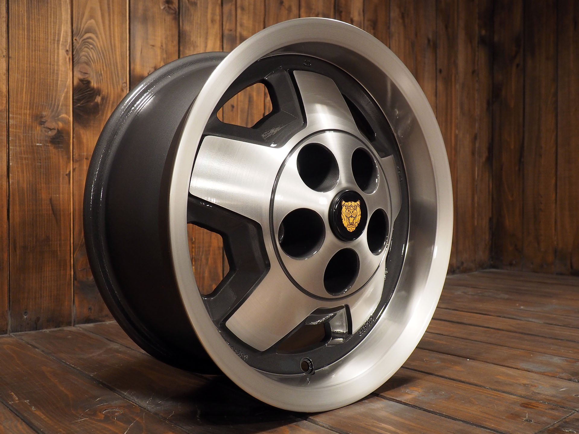 Oldtimer Wheels - For Sale Jaguar Starfish wheels, 15 inch... | Facebook