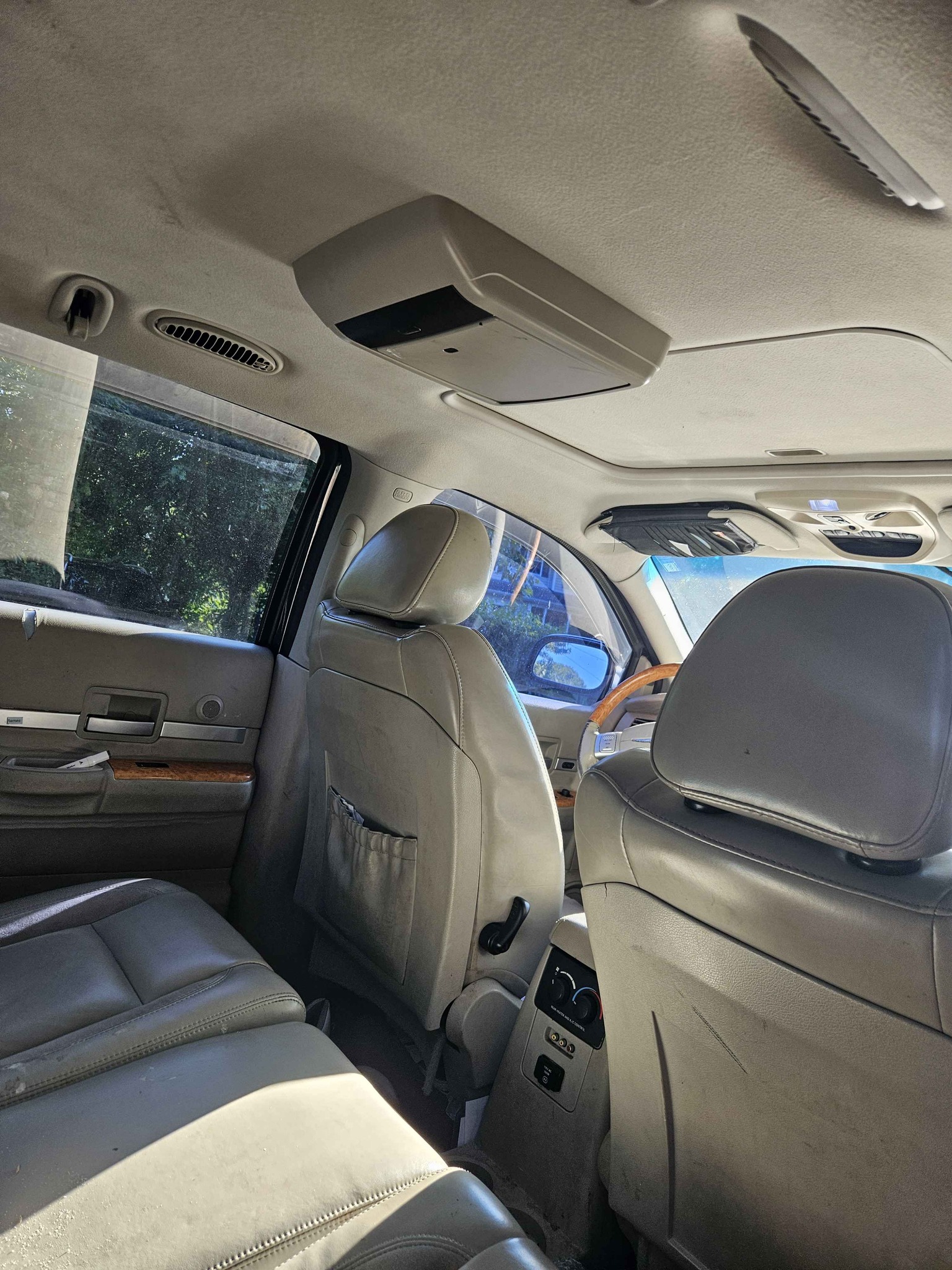 2008 Chrysler Aspen · Limited Sport Utility 4D - Cars & Trucks ...