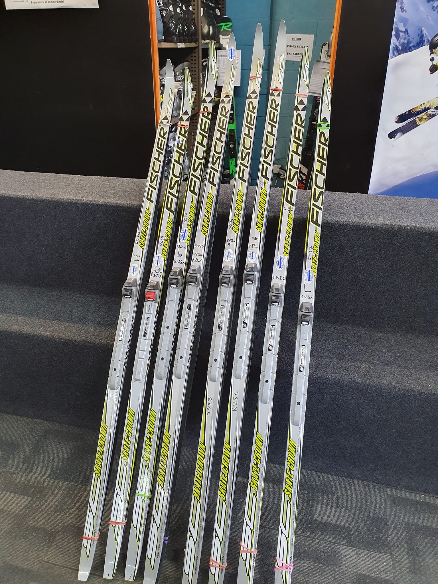 Fischer RCS Crown skis from the 90s, a rare find in nordic skiing