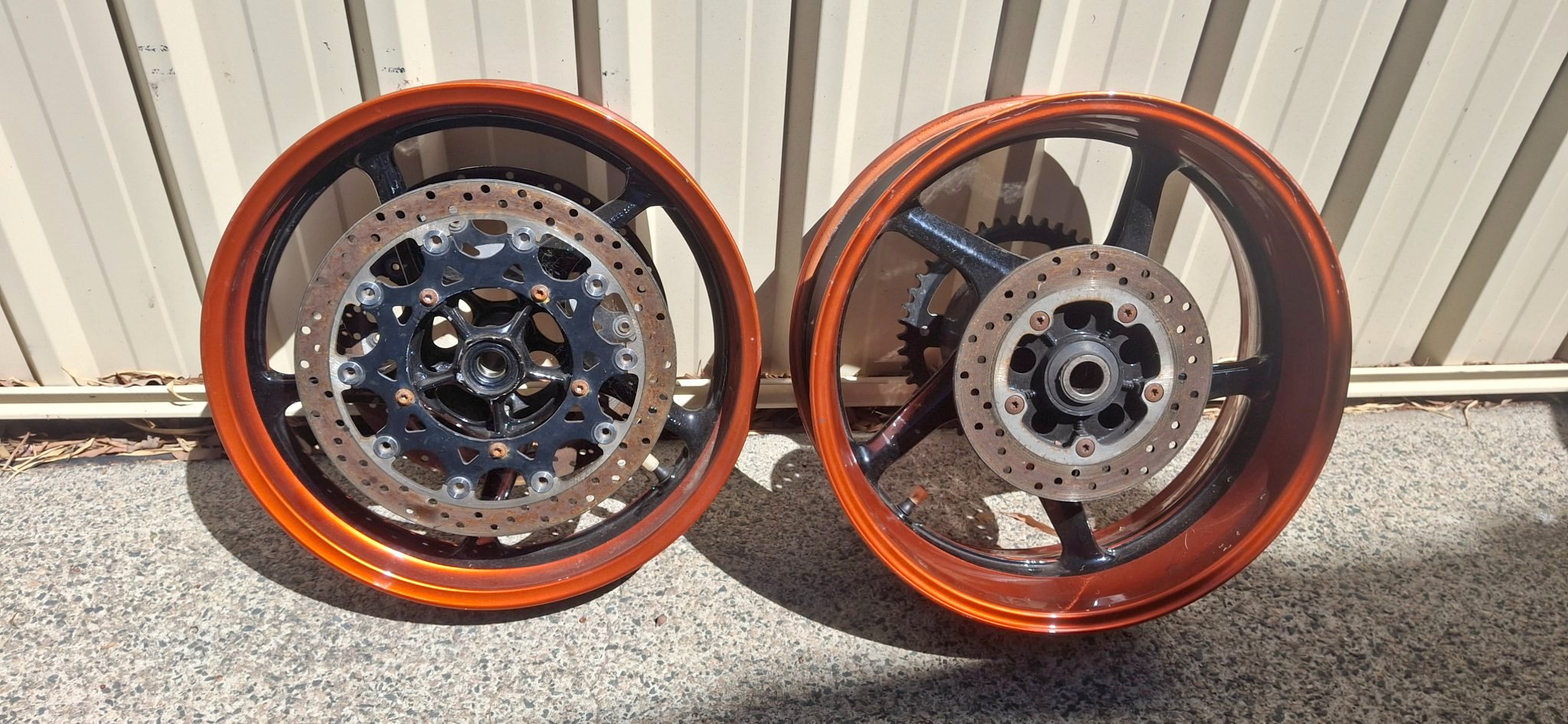 2008 Yamaha R1 front and rear rims and discs. - Car Wheels, Tires ...