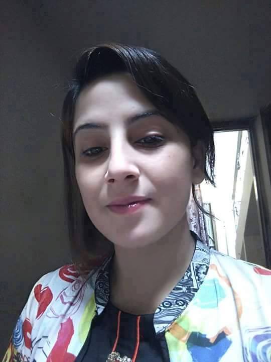 Fozia - Aap mujhe kya dekhna pasand kroge. (1)frnd (2)grlfrnd (3)sister ...