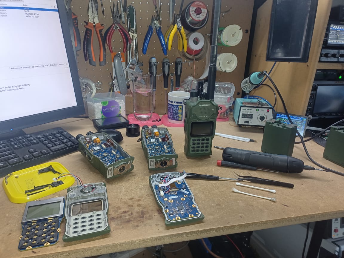 niko様 Harris RF7850 cleaning keypads..