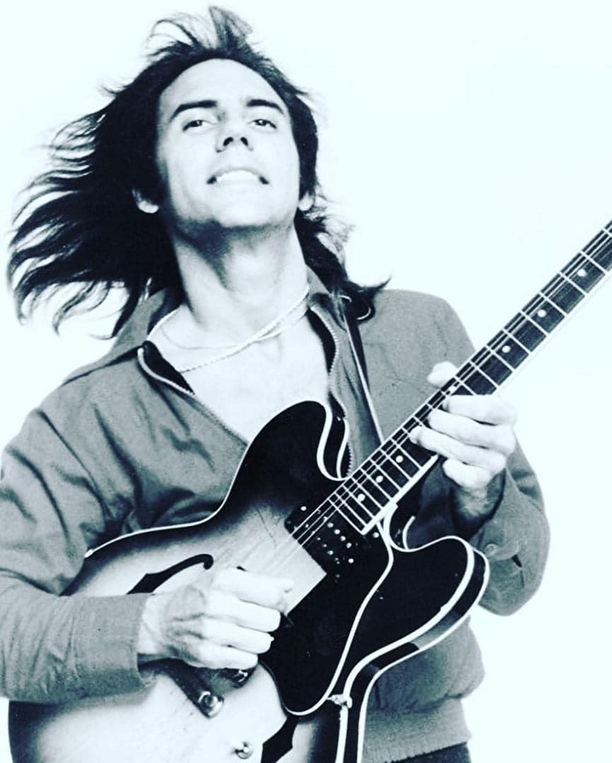Happy 76th birthday to guitarist Larry Carlton
