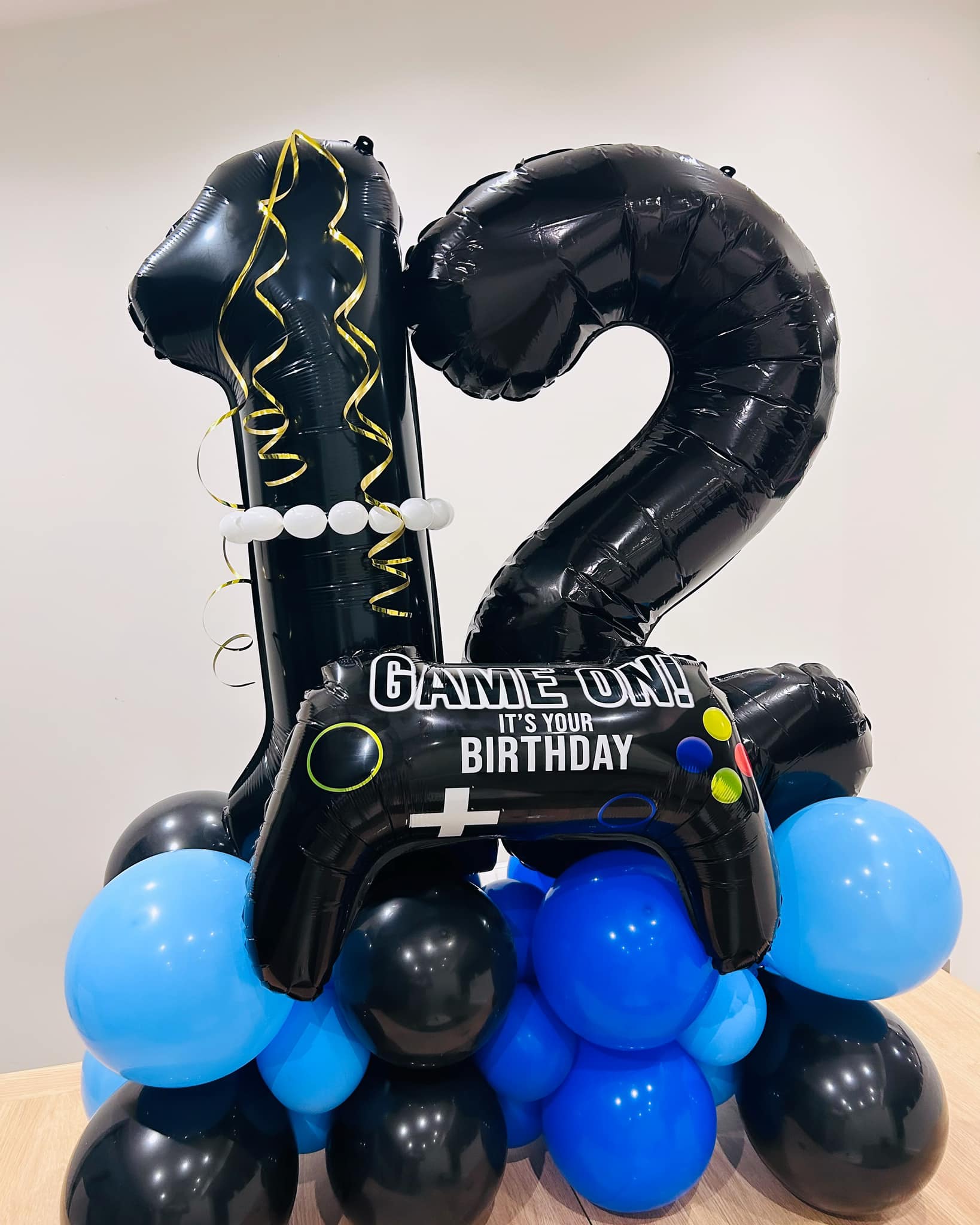 H&H - 🎮👾🎂 gamer number balloon stack from last week 🎮👾🎂 | Facebook
