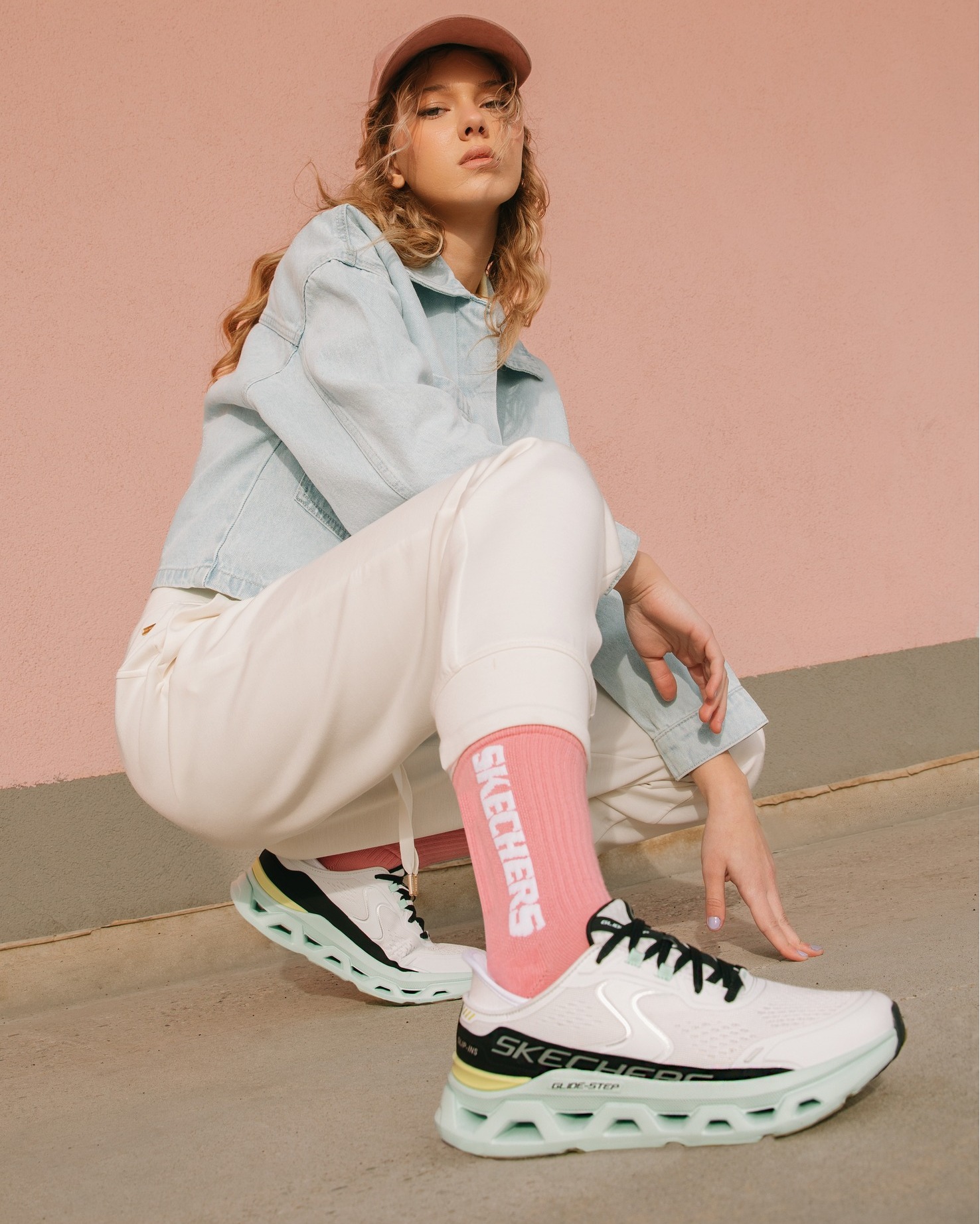 SKECHERS - 📐 Unghiuri ascuțite. Mișcări line. Skechers... | Facebook