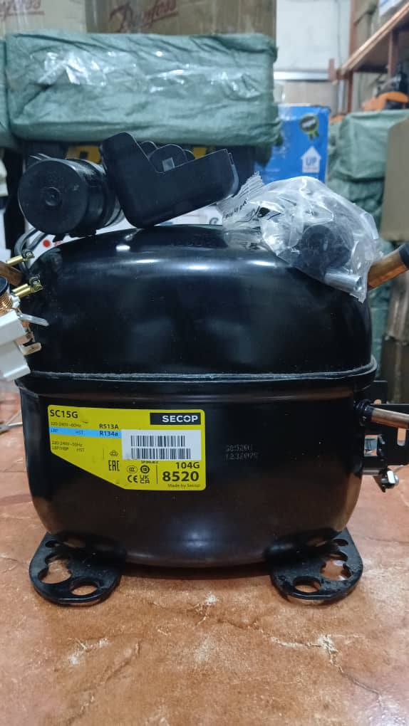 feu arriere droit de RENAULT R19 VALEO ref 085973
