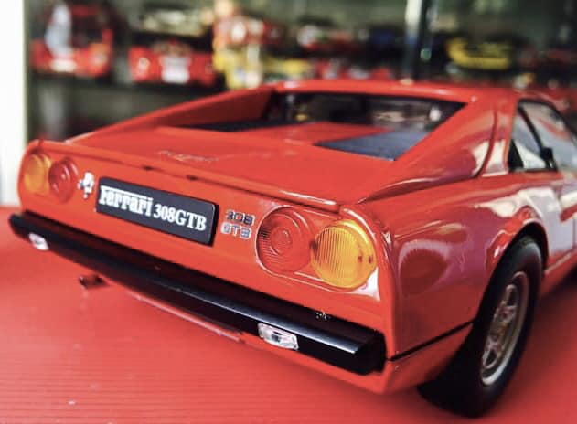 1975 - Ferrari 308 GTB ('75 Paris Saloon) 3.0 litre V8 1:18 Kyosho