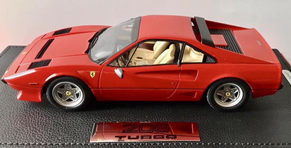 1975 - Ferrari 308 GTB ('75 Paris Saloon) 3.0 litre V8 1:18 Kyosho