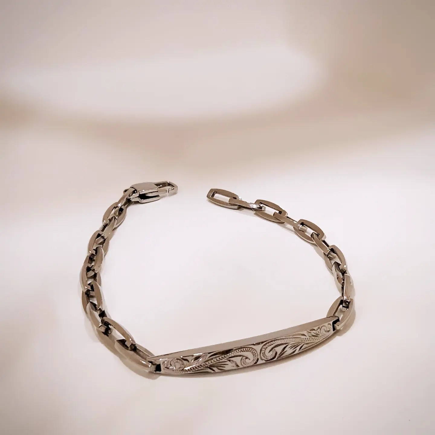 Halo.～Hawaiian jewelry～】 ほどよくボリュームのある チェーン 