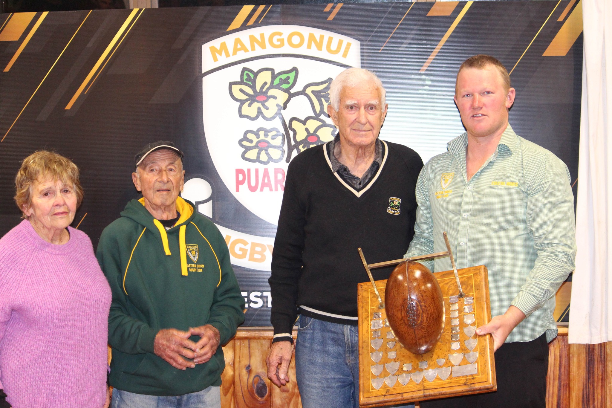 Eastern - Morgan Harvey (Captain) receiving the Bell Shield from Frank ...