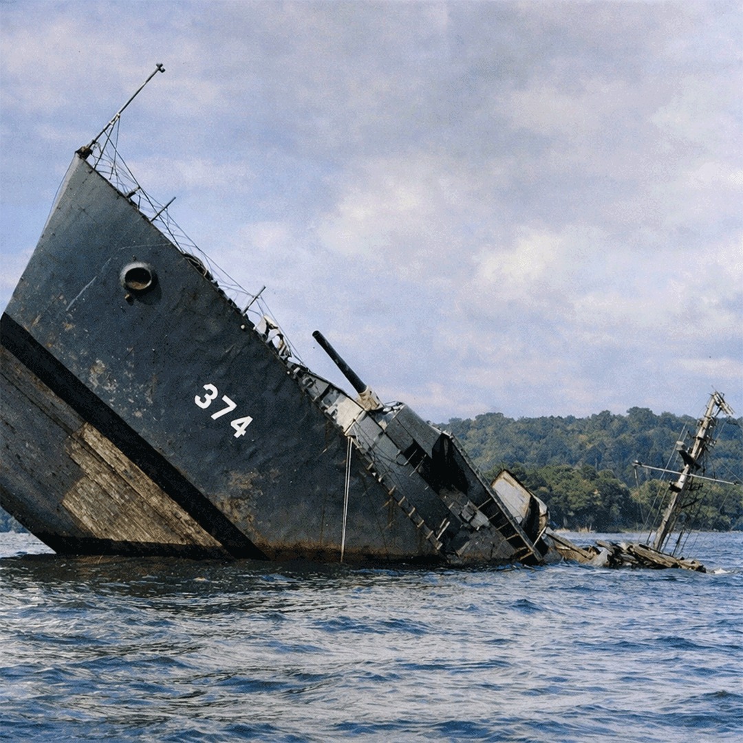 Naval - A moving photograph shows the Mahan-class destroyer USS Tucker ...