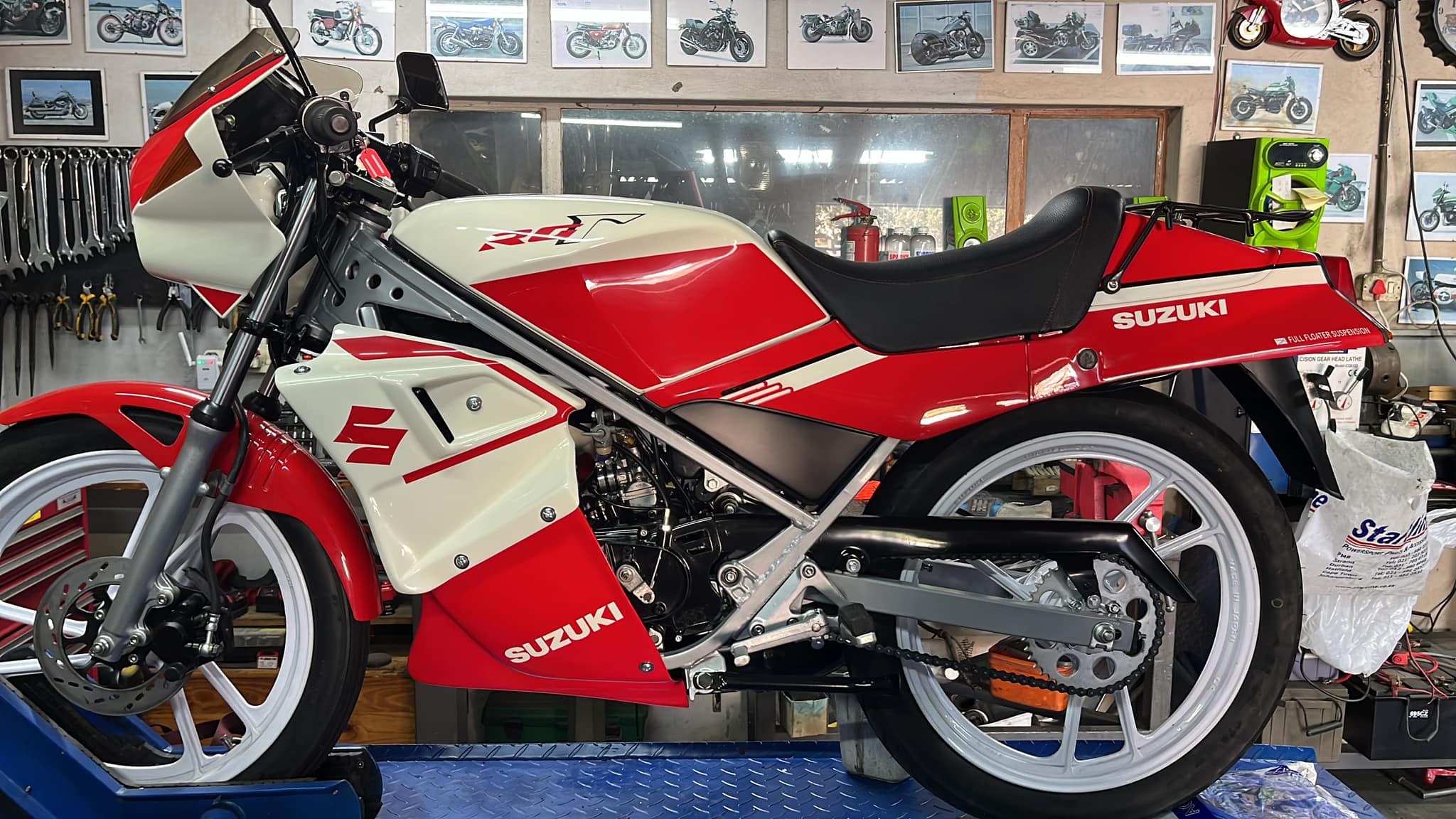 Suzuki RG50 Gamma Motorcycle Restoration and Red Color
