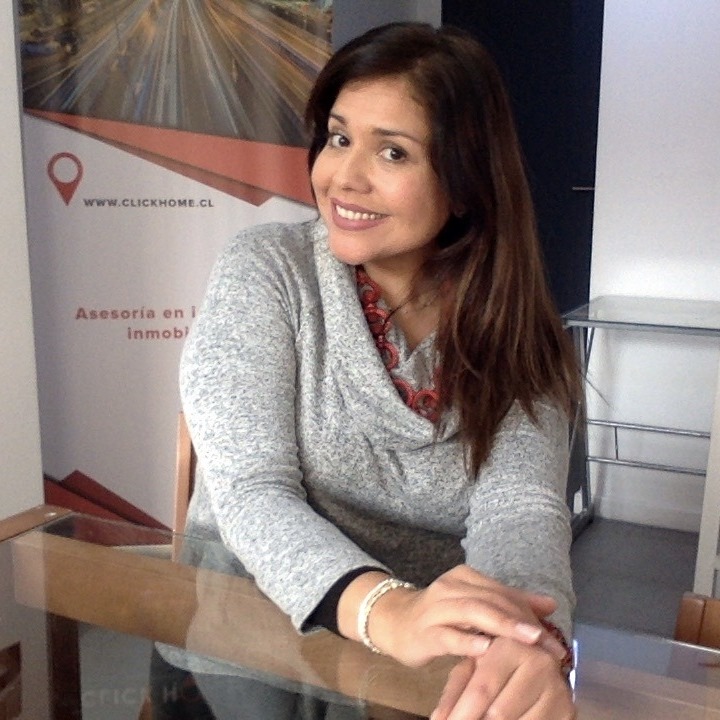Angélica Aguilera. Asesora inmobiliaria Santiago