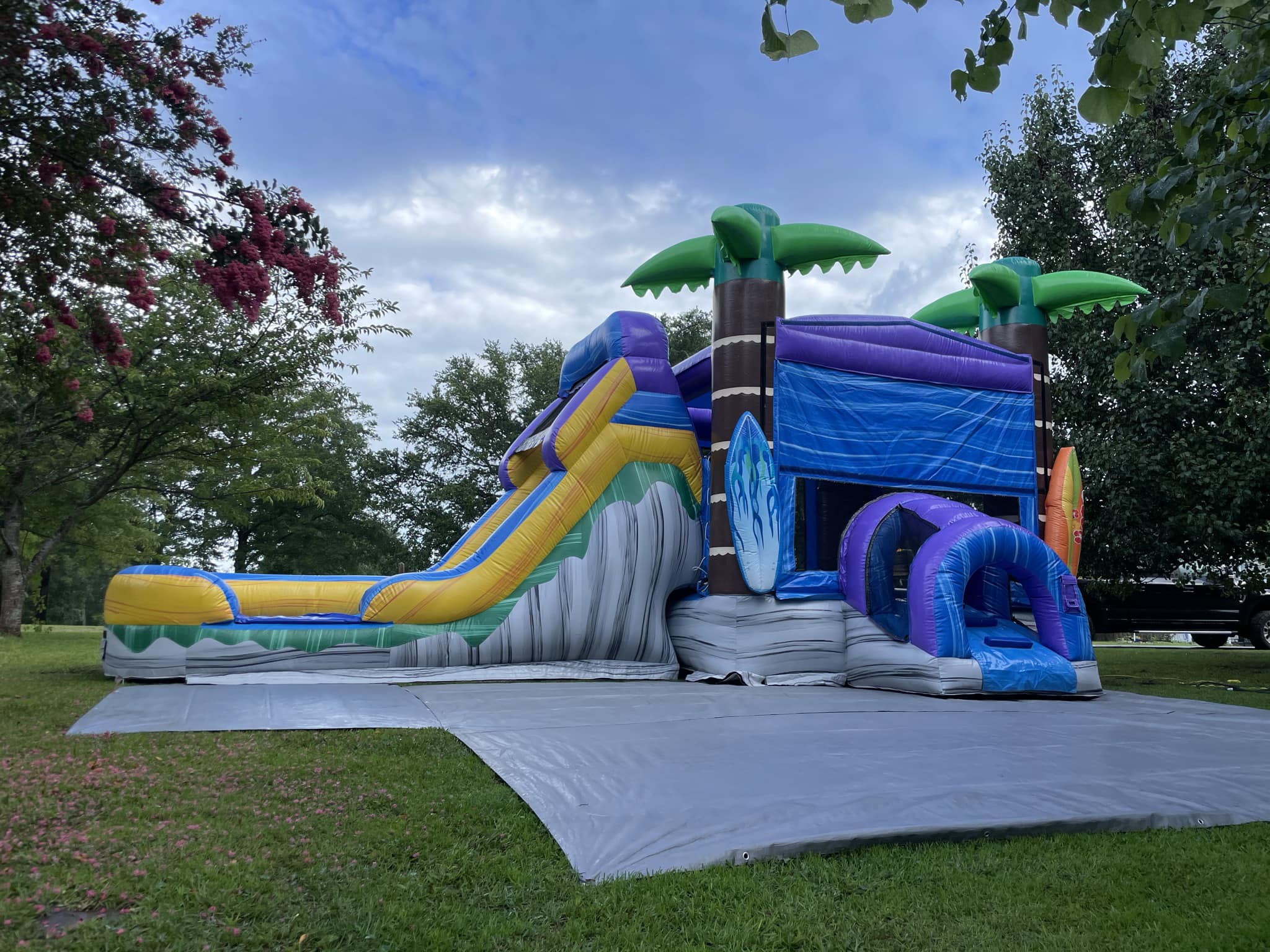 🚩 UPDATE: NOW RESERVED 🚩... - Soundside Inflatables | Facebook