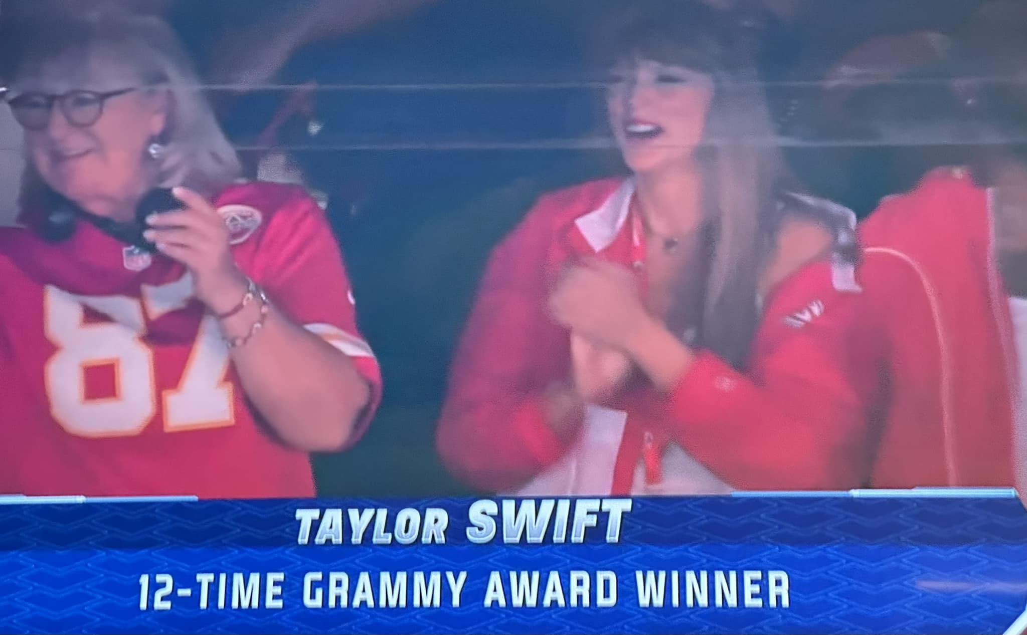 99.5 - Rumors confirmed. Taylor Swift is in KC to see Travis Kelce play ...
