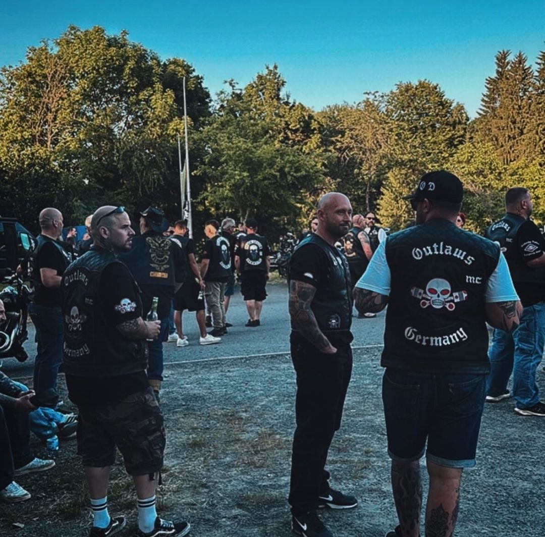 OUTLAWS - Outlaws MC World ⚫⚪ #AOA #offo #gfod #GBDF #support15 # ...