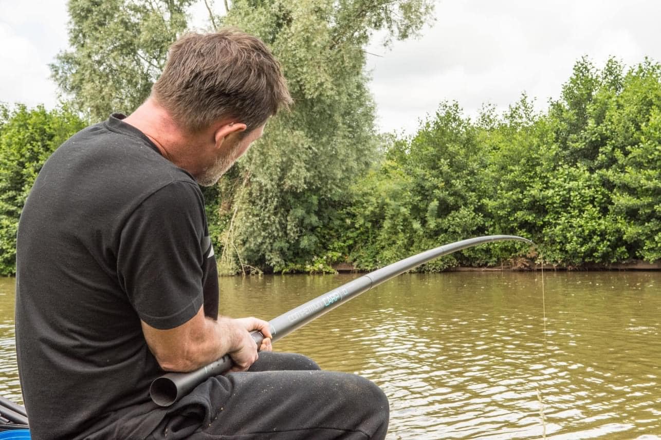 extendable fishing net sioux falls Landing with Telescoping Pole, Deep Netting with Small Mesh Hole, Aluminum Full Extended to 35.4 Inches : Sports & Outdoors GiftWrapAvailable flat bottom for quick Model:EXW50/2 RH-PU Bait Caster Bass Pro