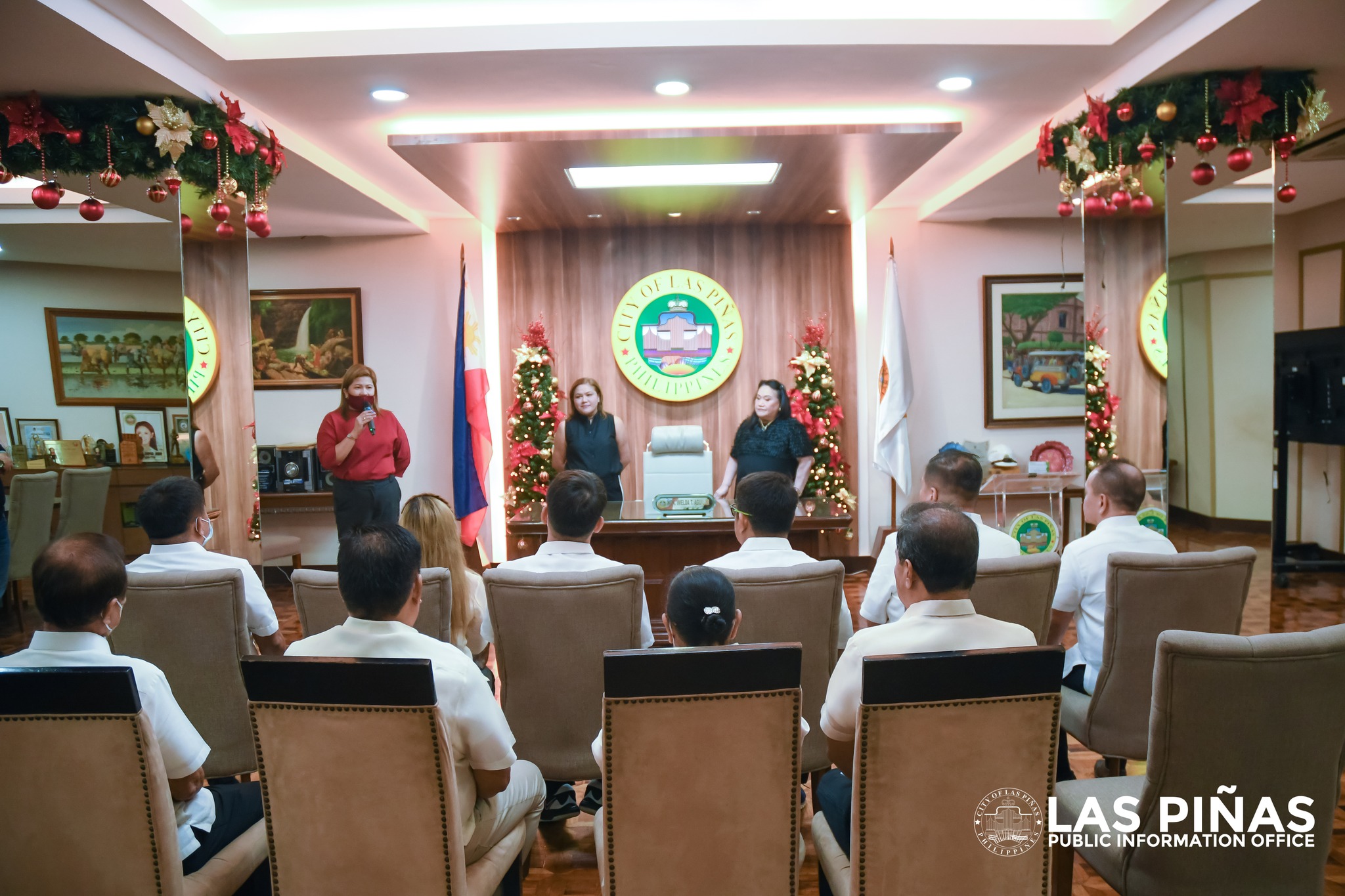 LAS PIÑAS BARANGAY LEADERS INAUGURATED... - City of Las Piñas