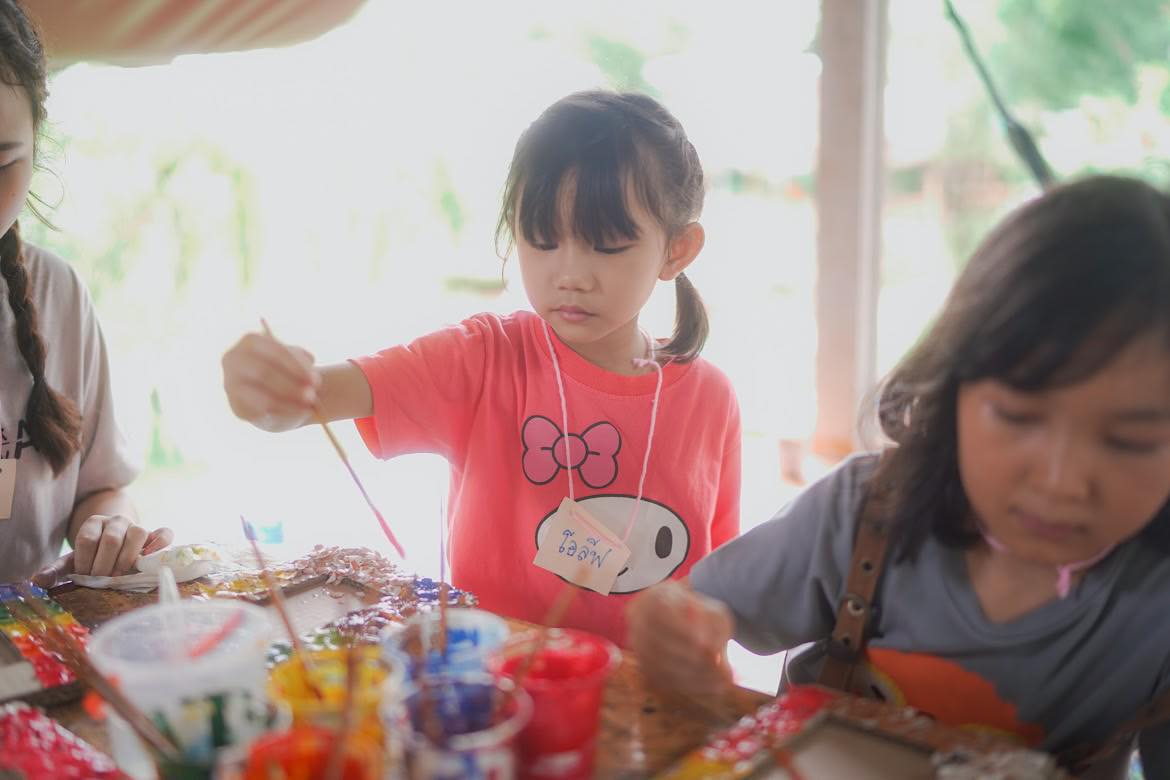 พาออกมาลุยบ้าง ให้เจอโลกข้างนอก... - โอลีฟไม่ใช่โอลาฟ | Facebook