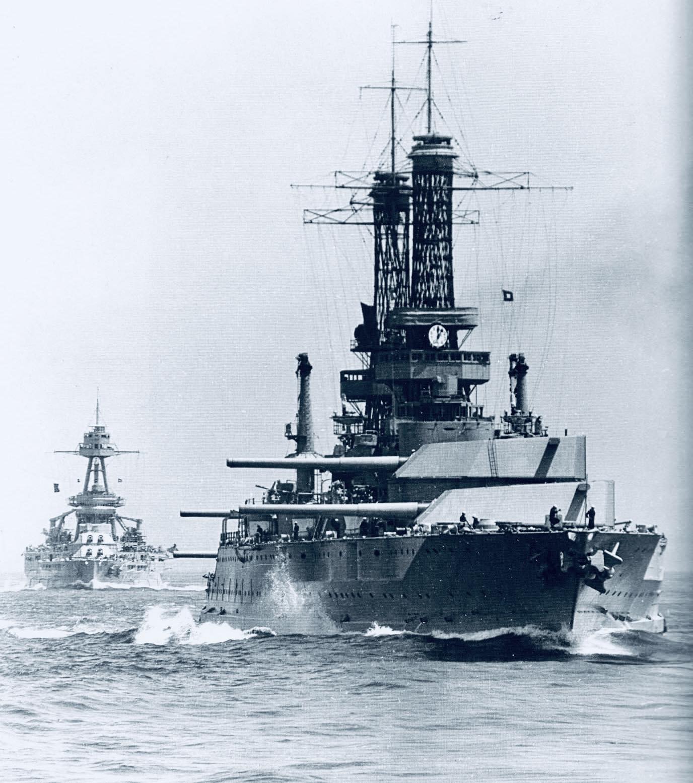 Sea - ⚓ USS Idaho (BB-42) & USS Texas (BB-35) — Battle Fleet Practice ...